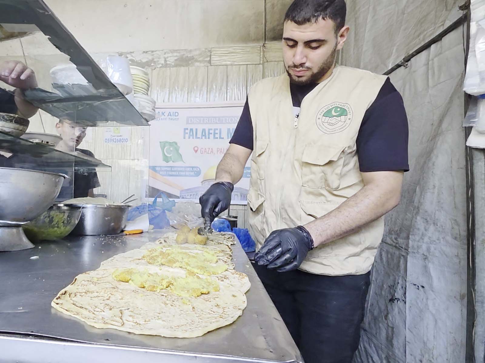 Food relief prepared for families affected by the Gaza crisis